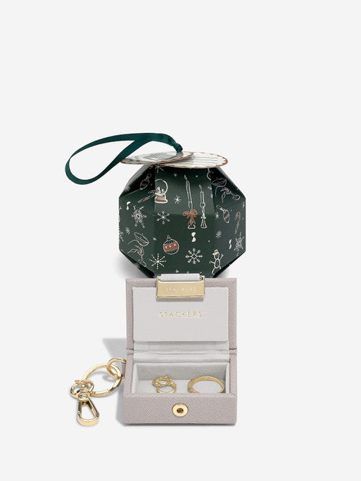 Stackers Juwelendoos Sleutelhanger in Decoratieve Kerstbal Taupe - Mystackers