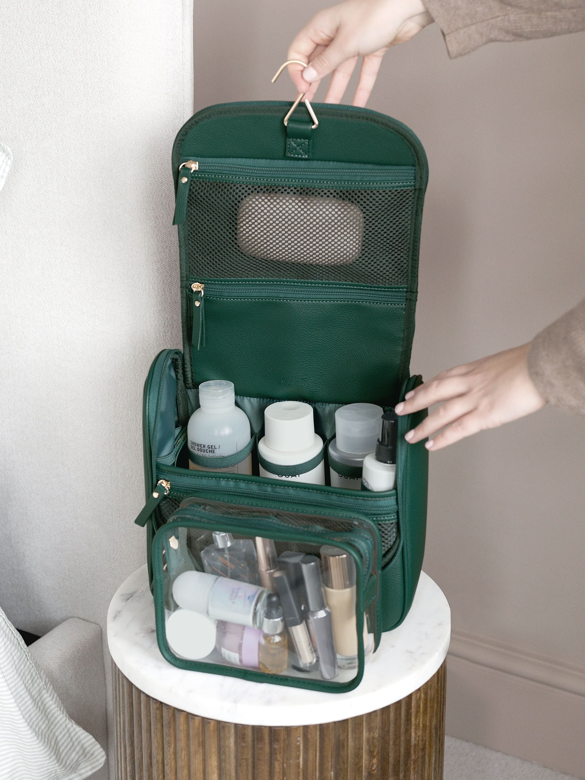 Stackers hanging toiletry bag Forest green
